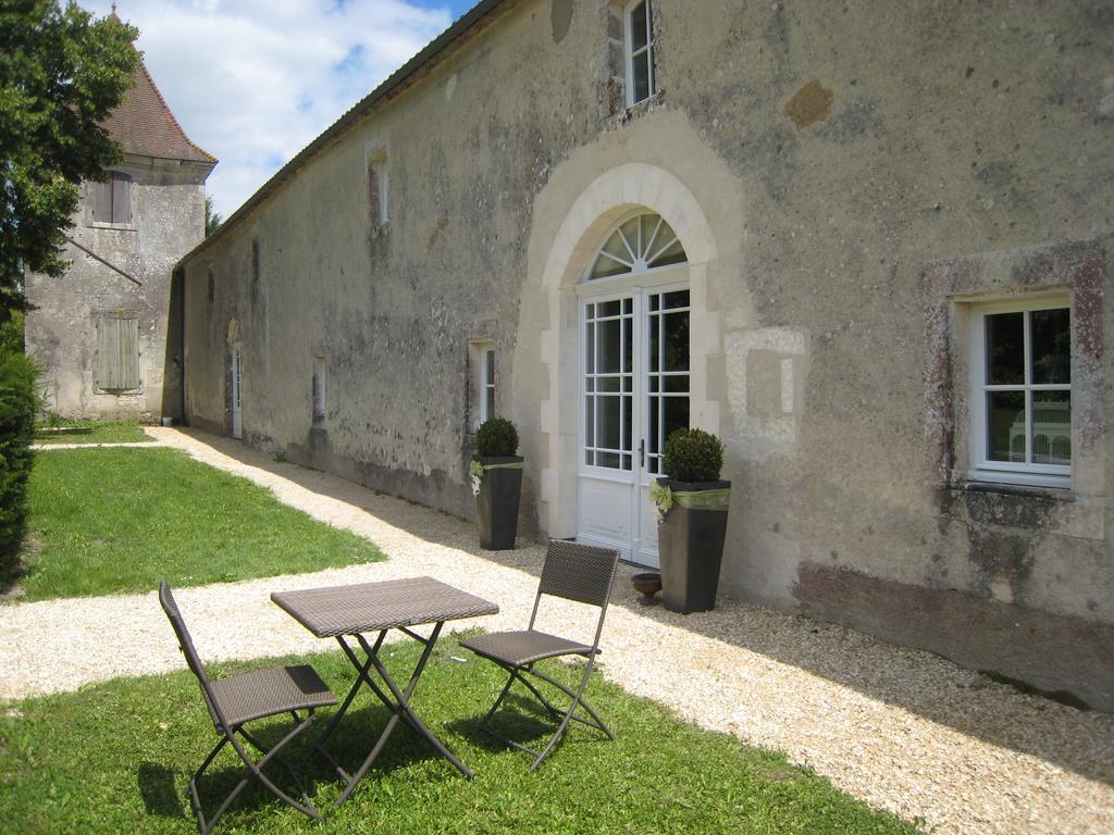 Bed and Breakfast Chateau de Puyrigaud à Léoville Extérieur photo