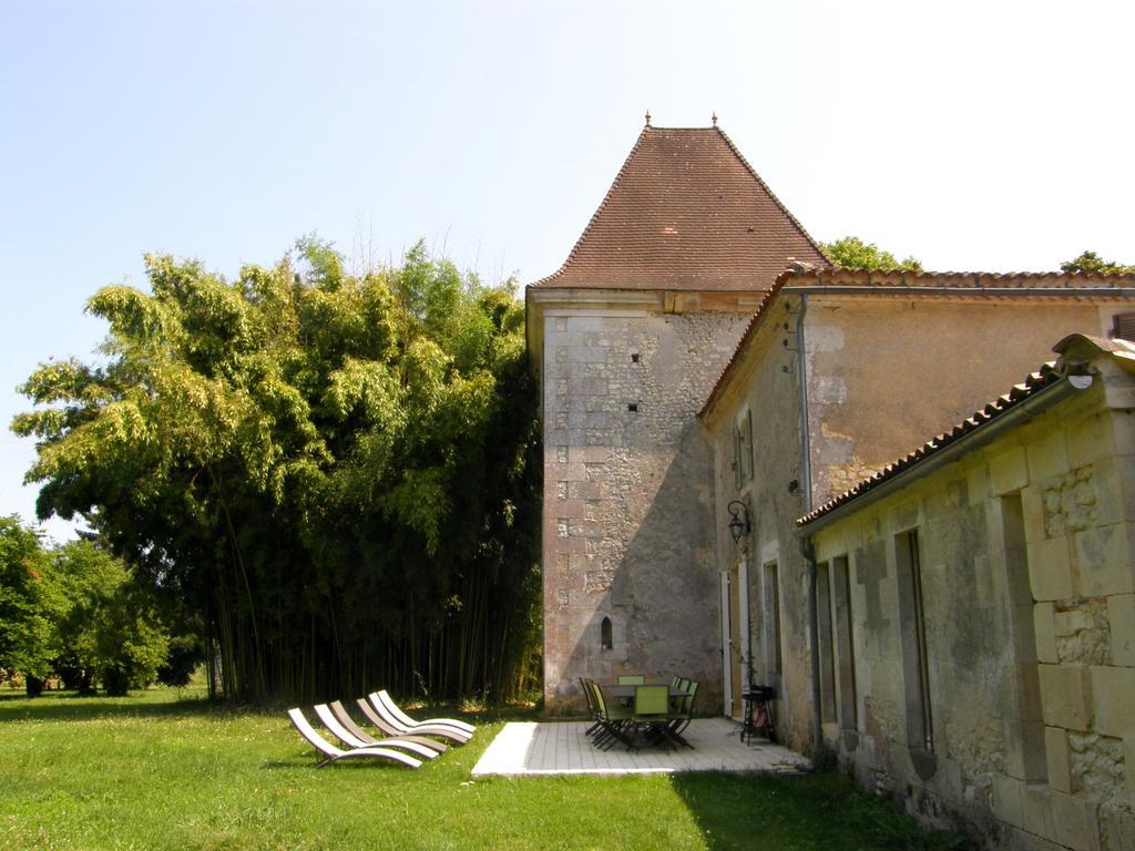 Bed and Breakfast Chateau de Puyrigaud à Léoville Extérieur photo